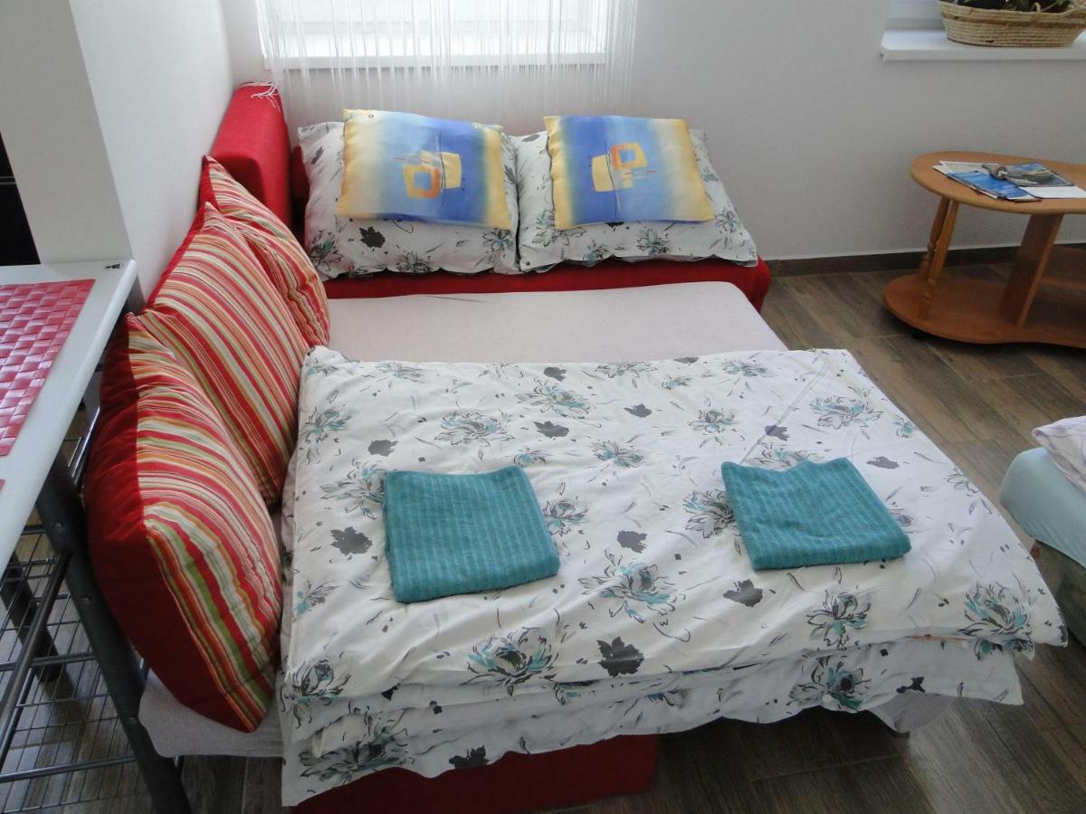 Apartment Lhota *